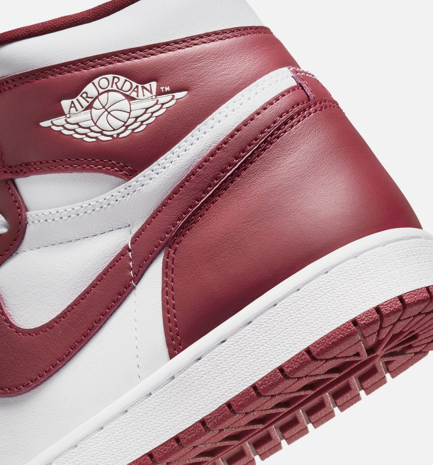 Air Jordan 1 Retro High OG Artisanal Red Mens Lifestyle Shoe White Team Red
