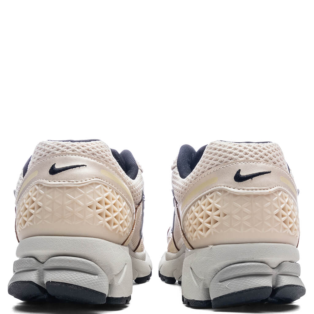 Womens Zoom Vomero 5 Pearl White Chrome Light Bone