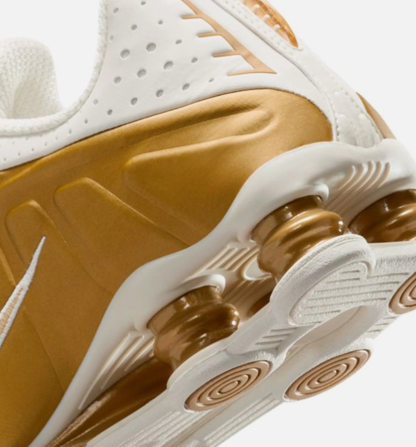 Shox R4 Womens Running Shoe Soft Pearl Metallic Gold