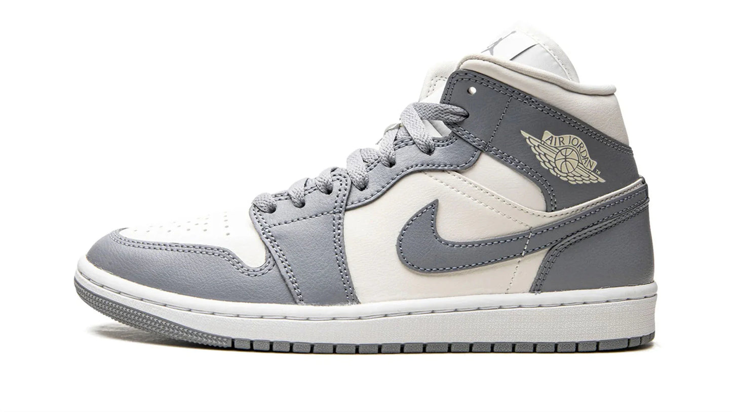 AIR JORDAN 1 MID WMNS Stealth