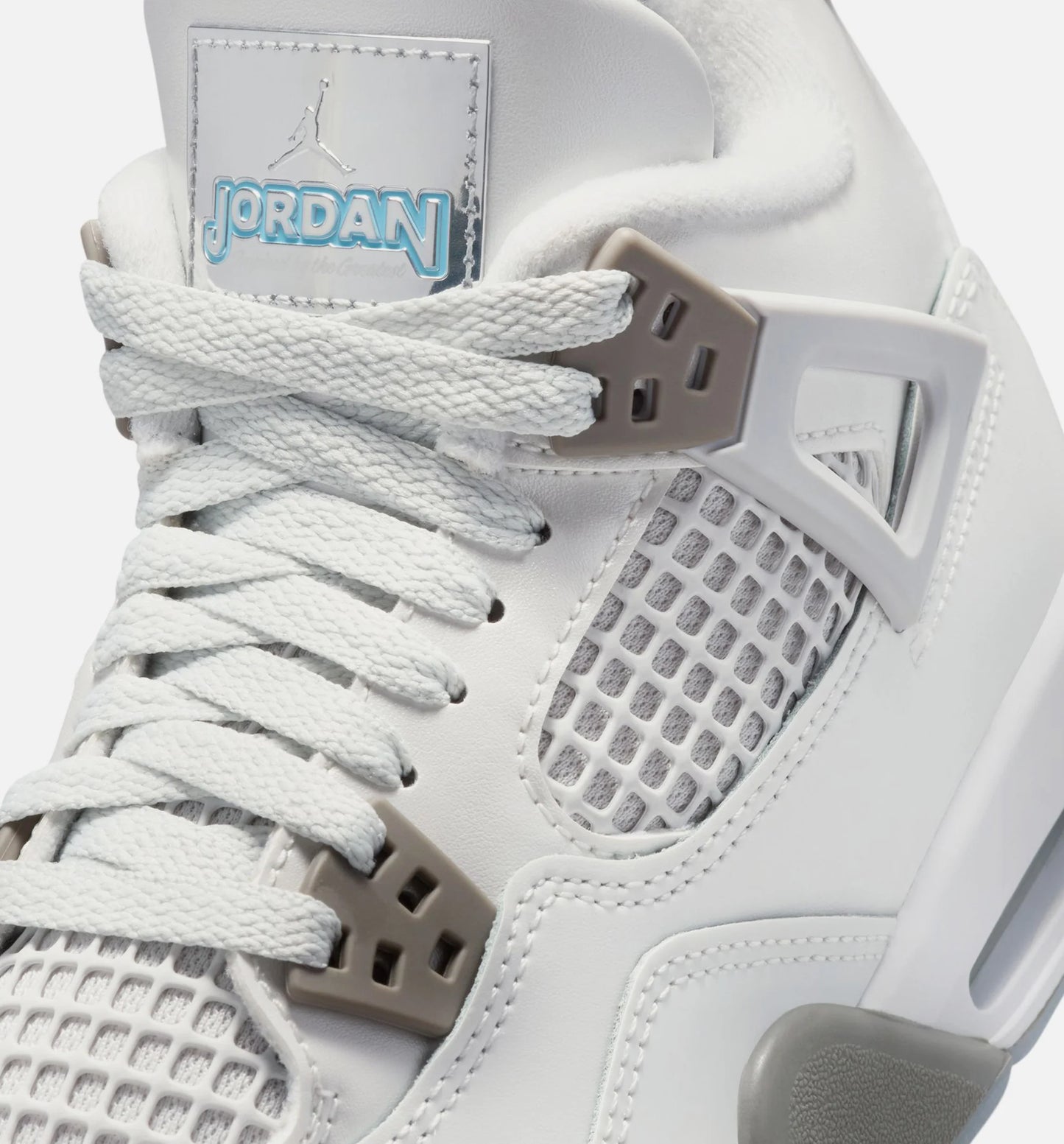 Air Jordan 4 Retro Blue Chill Grade School Lifestyle Shoe Photon Dust Blue Chill Flat Pewter White Blue Tint