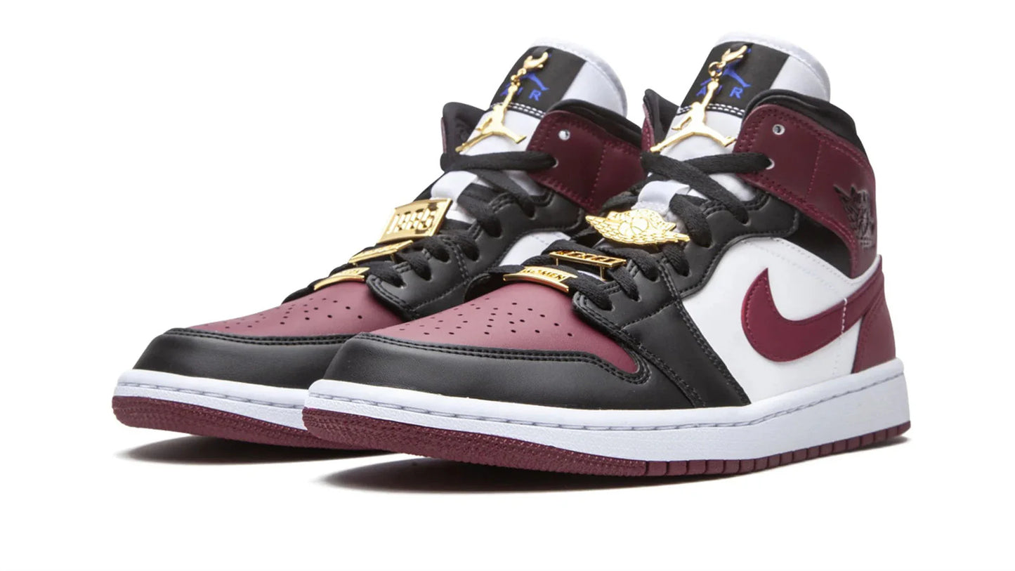 AIR JORDAN 1 MID SE WMNS Gold Pendants