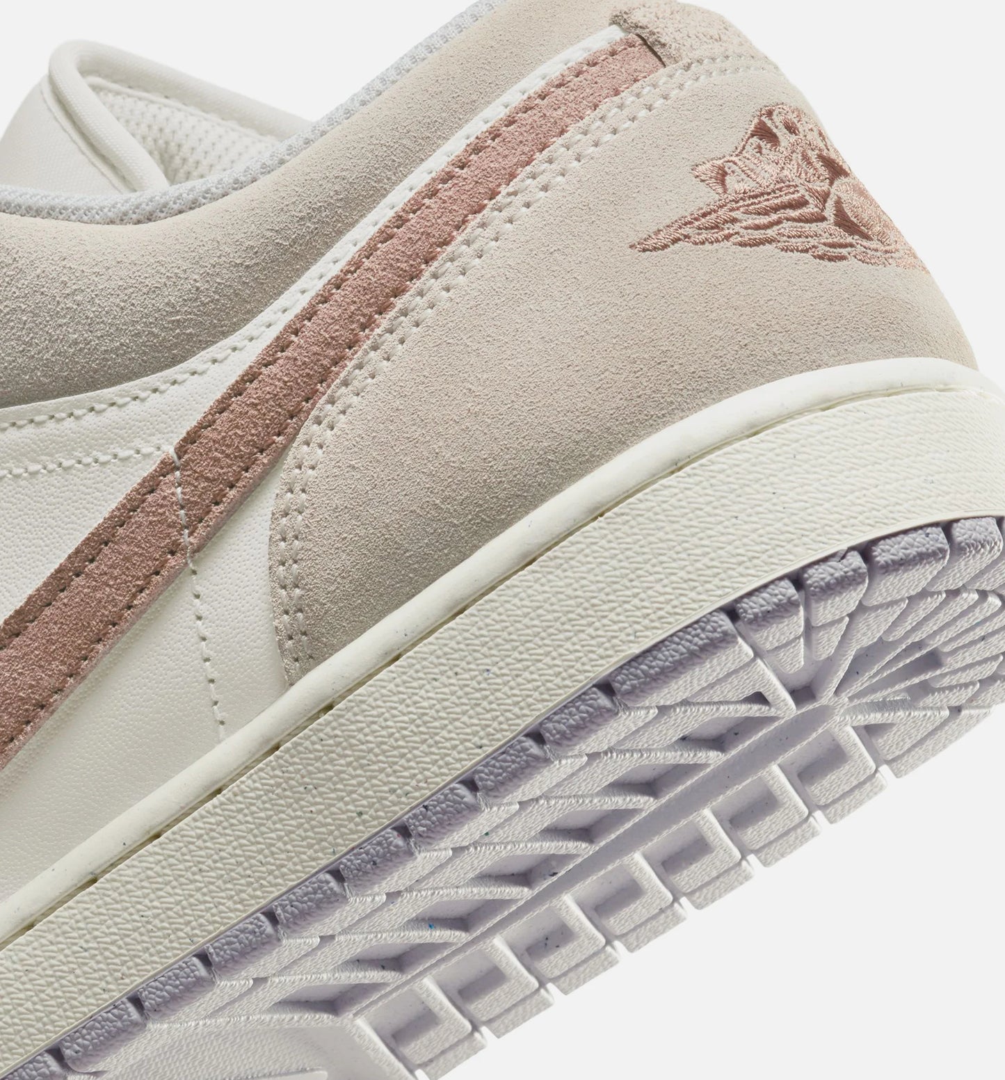 Air Jordan 1 Low SE Legend Light Brown Mens Lifestyle Shoe Legend Light Brown Sail Neutral Grey Archaeo Brown
