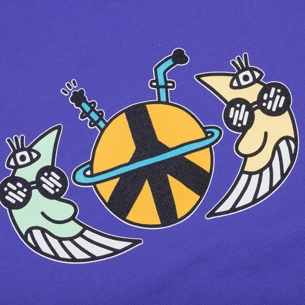 Feature x Pretty Done Moon Beam Crew Amparo Blue