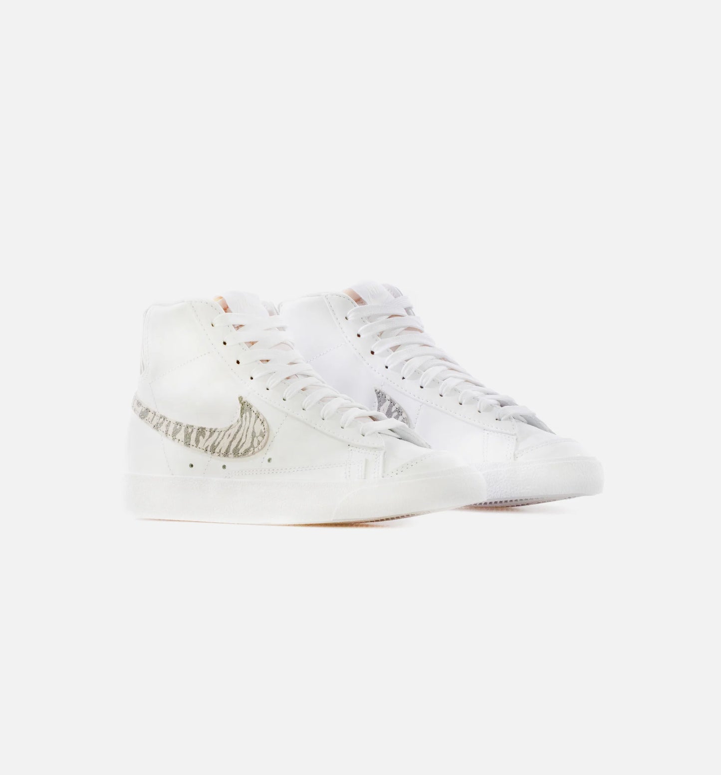 Blazer Mid 77 SE Womens Lifestyle Shoe White Particle Grey Black Summit White