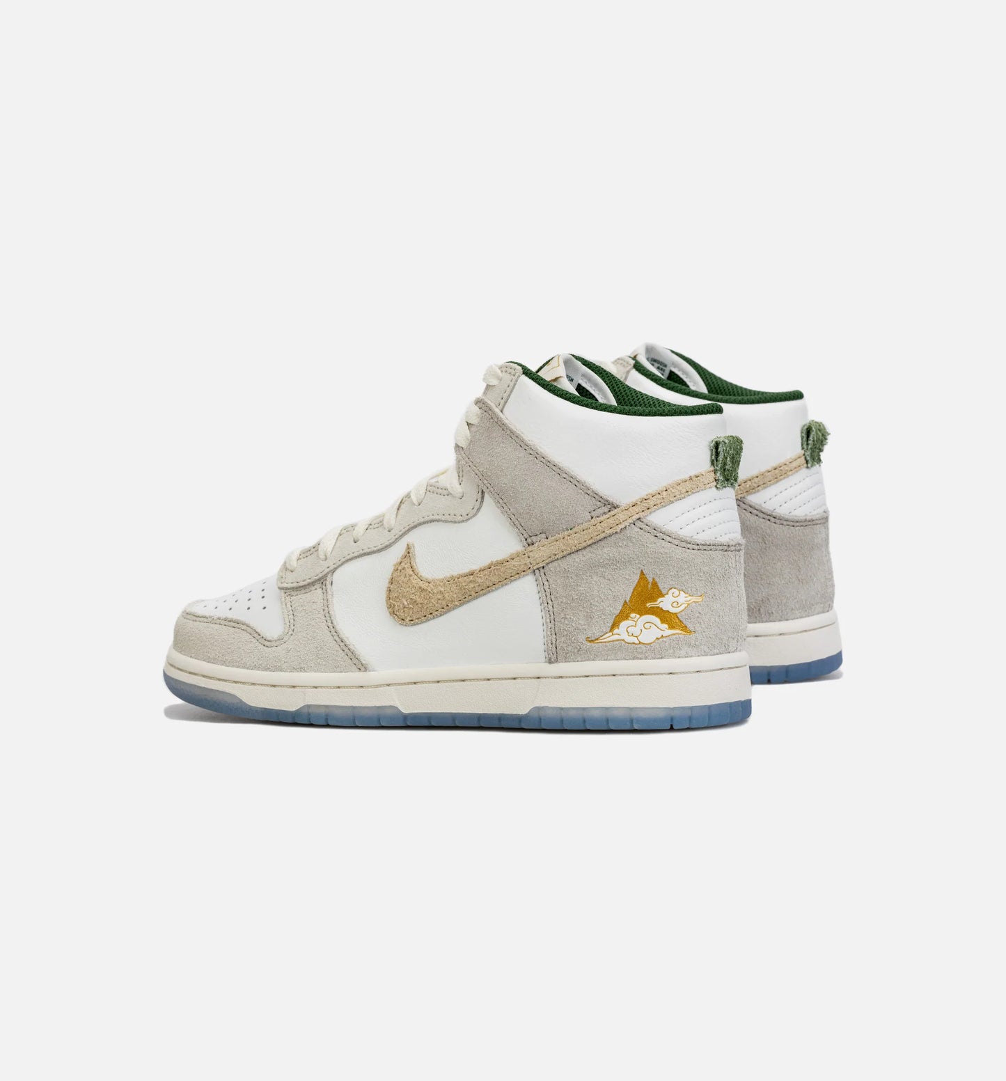 Dunk High Gold Mountain Grade School Lifestyle Shoe Beige White