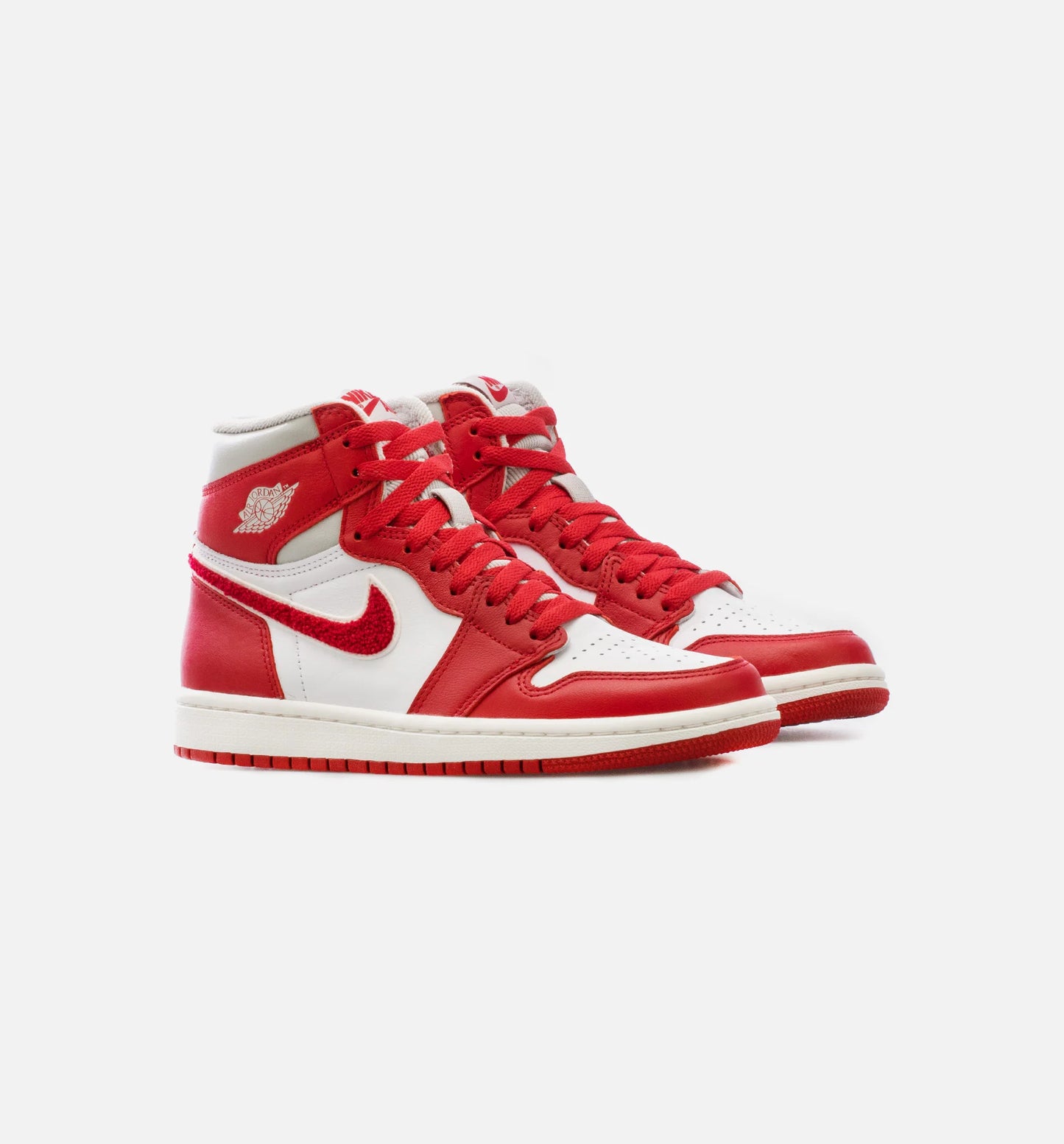 Air Jordan 1 High OG Newstalgia Womens Lifestyle Shoe Red White Free Shipping