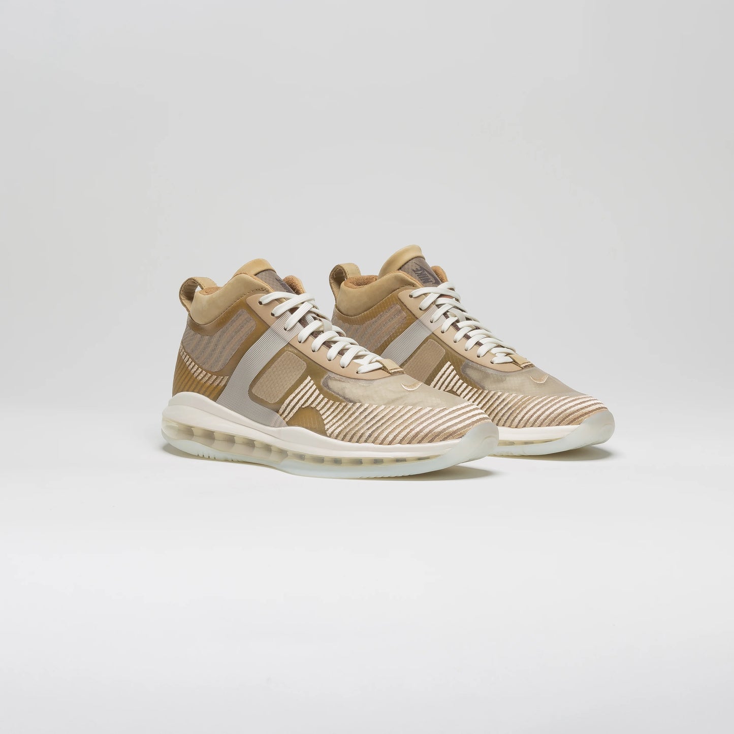John Elliott X Nike Lebron Icon Mens Basketball Shoe Parachute Beige Desert Ore Sail Phantom