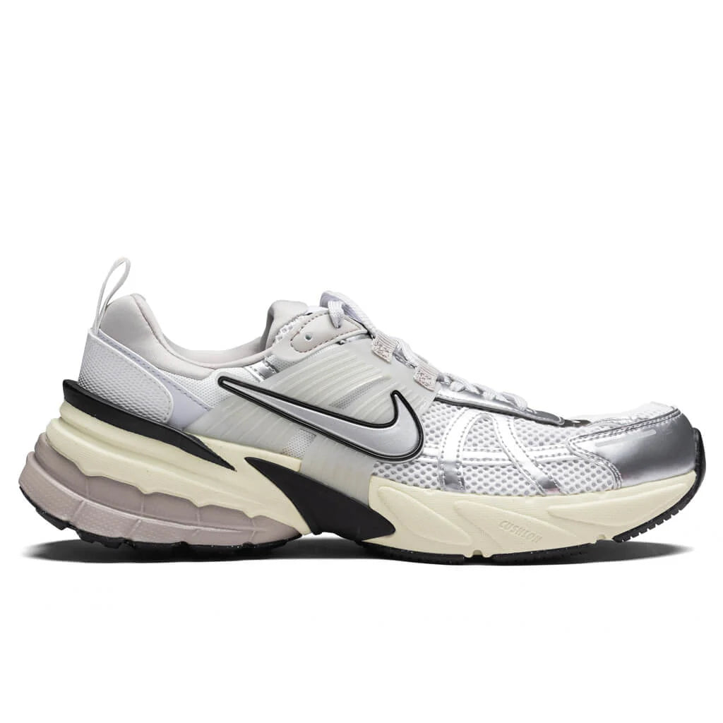 V2K Run Summit White Metallic Silver