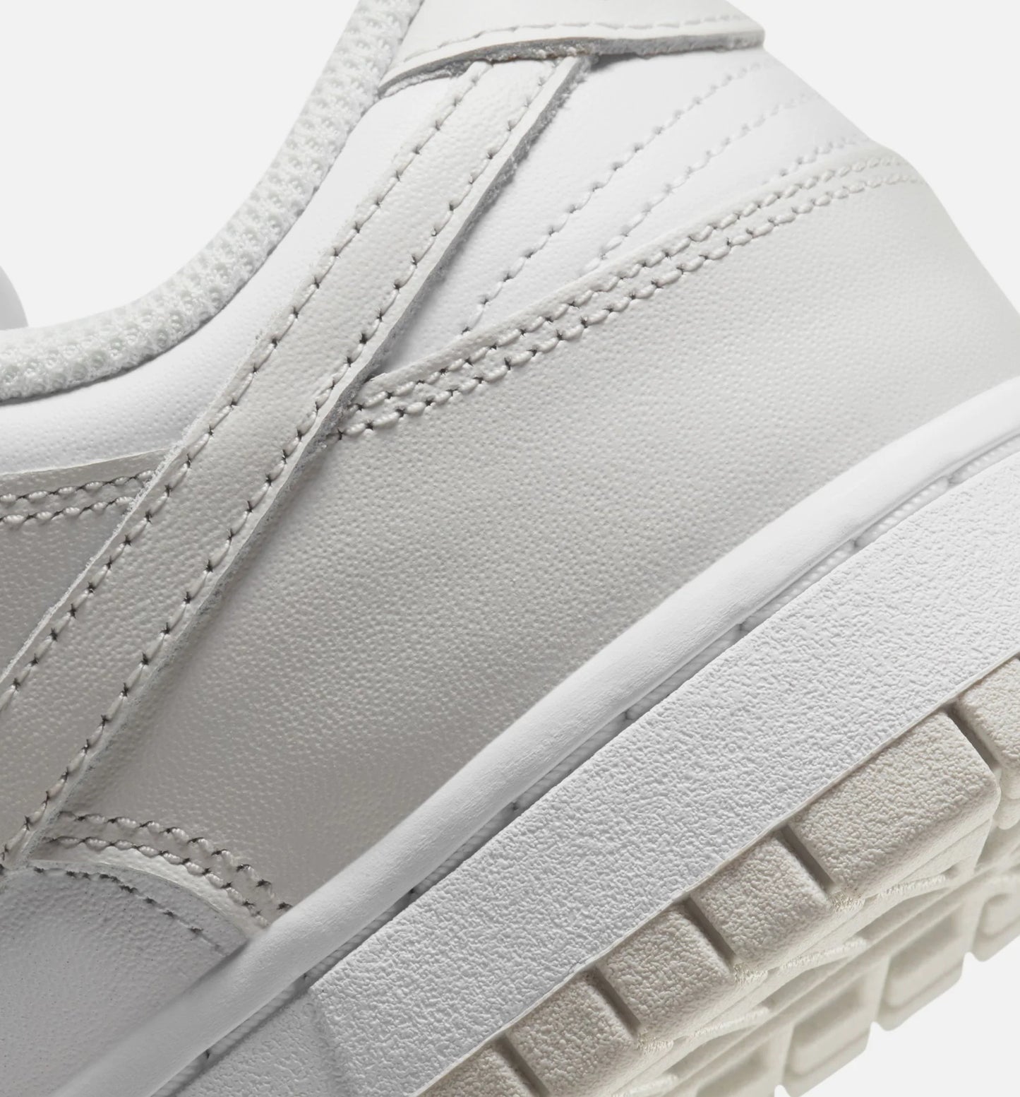 Dunk Low Photon Dust Womens Lifestyle Shoe White Photon Dust White