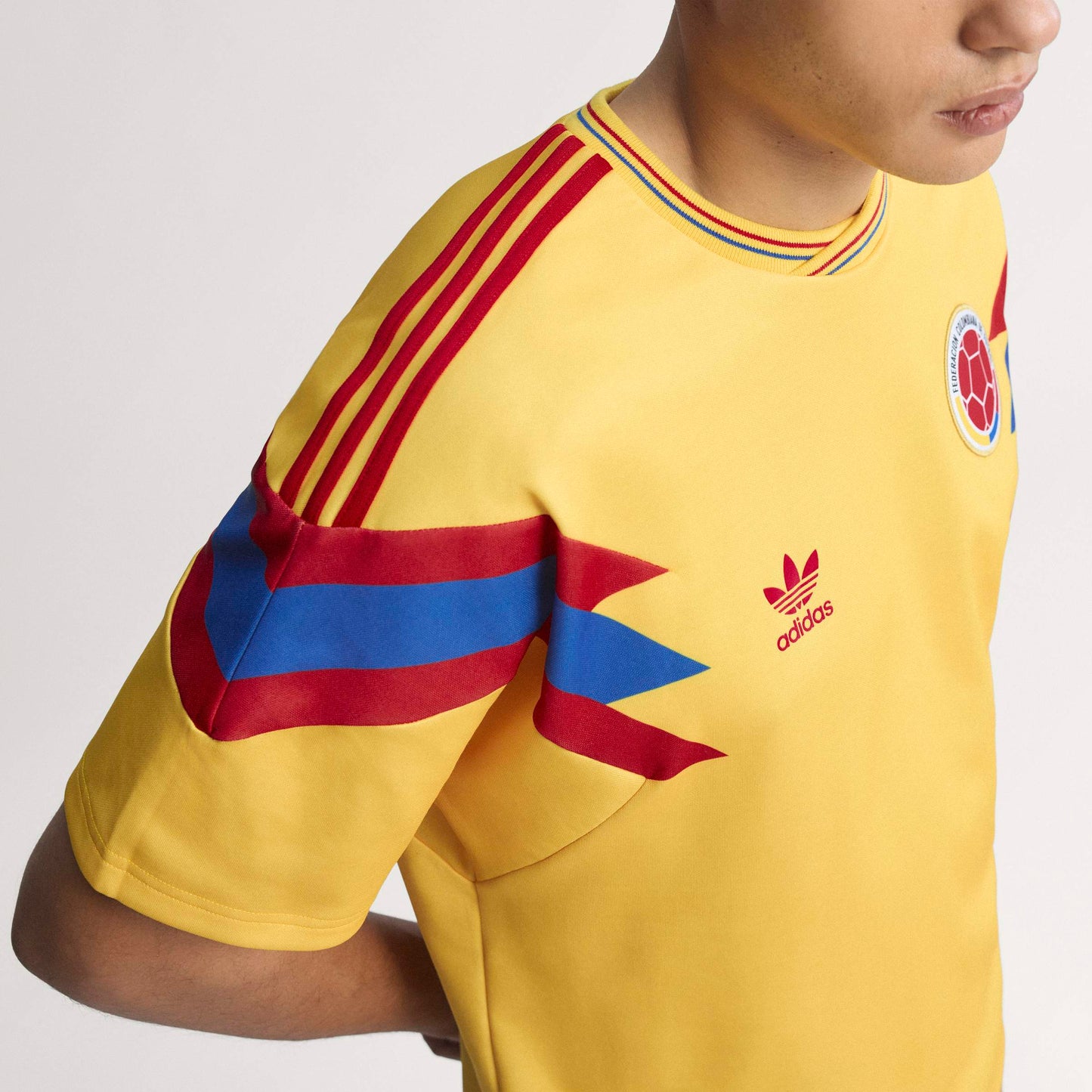 adidas Colombia Away Mens Soccer Jersey 1990 Gold