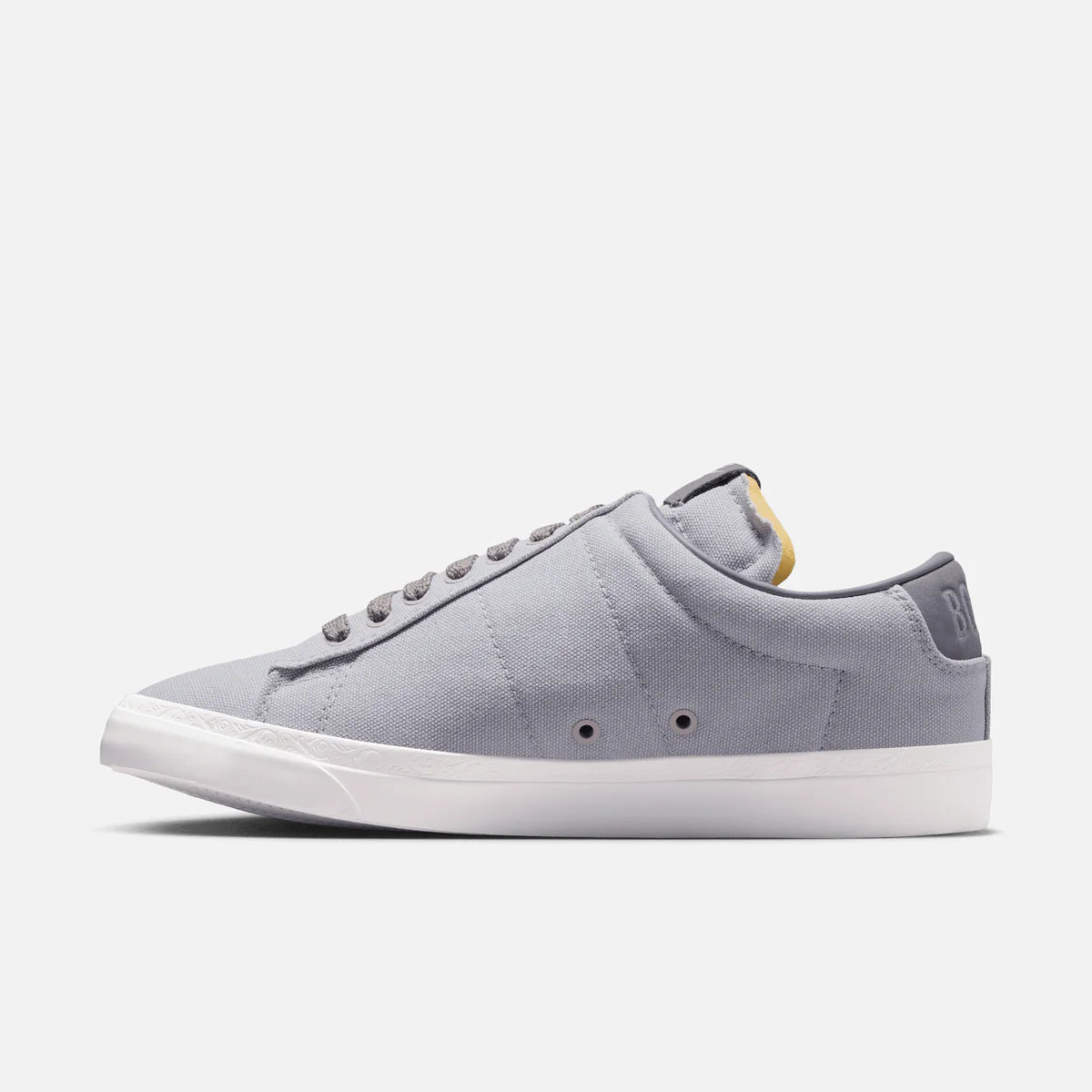 Nike Blazer Low x Devin Booker Detroit Tigers Light Bone Édition Limitée