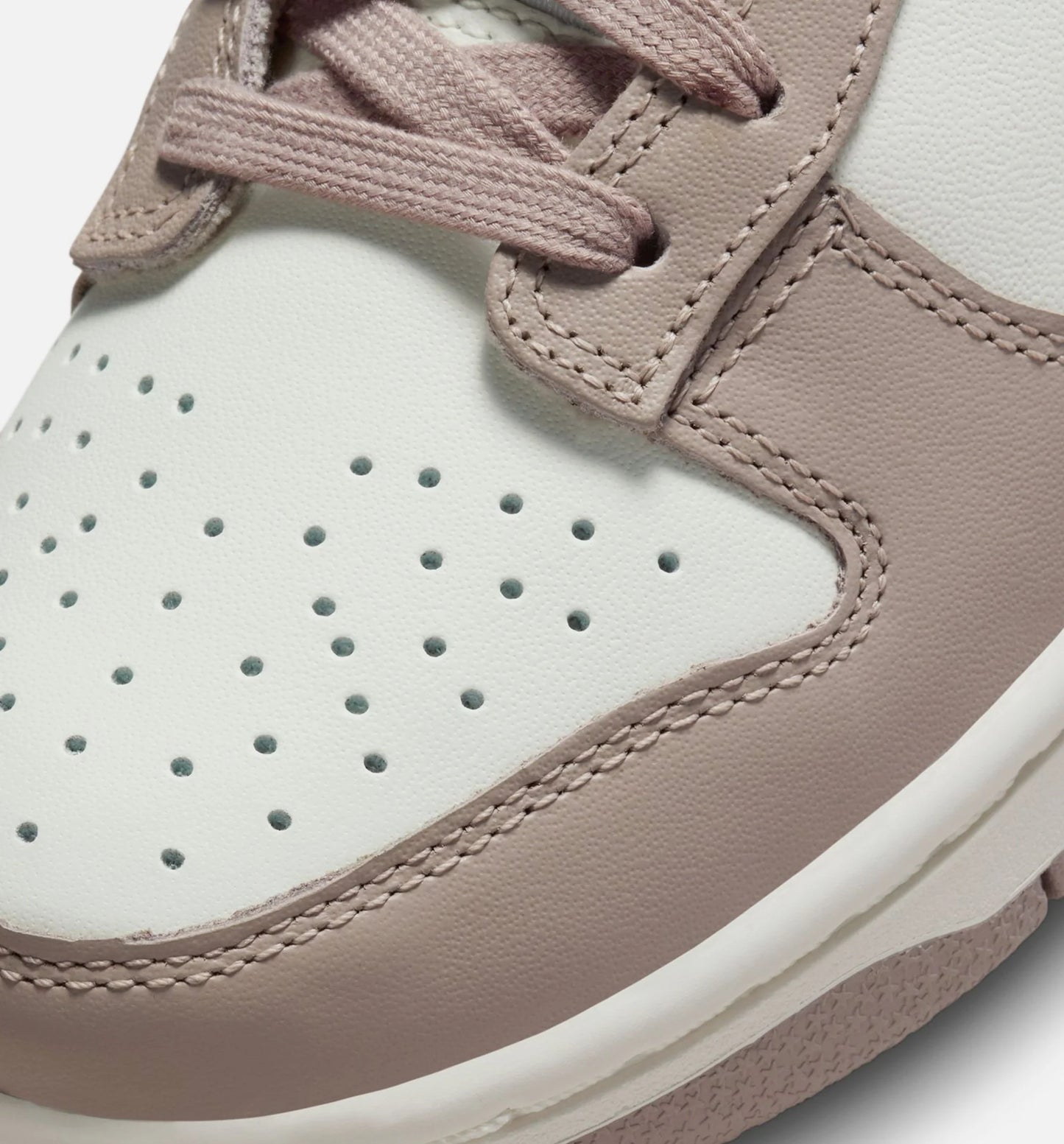 Dunk Low Womens Lifestyle Shoe Sail Plum Eclipse Diffused Taupe