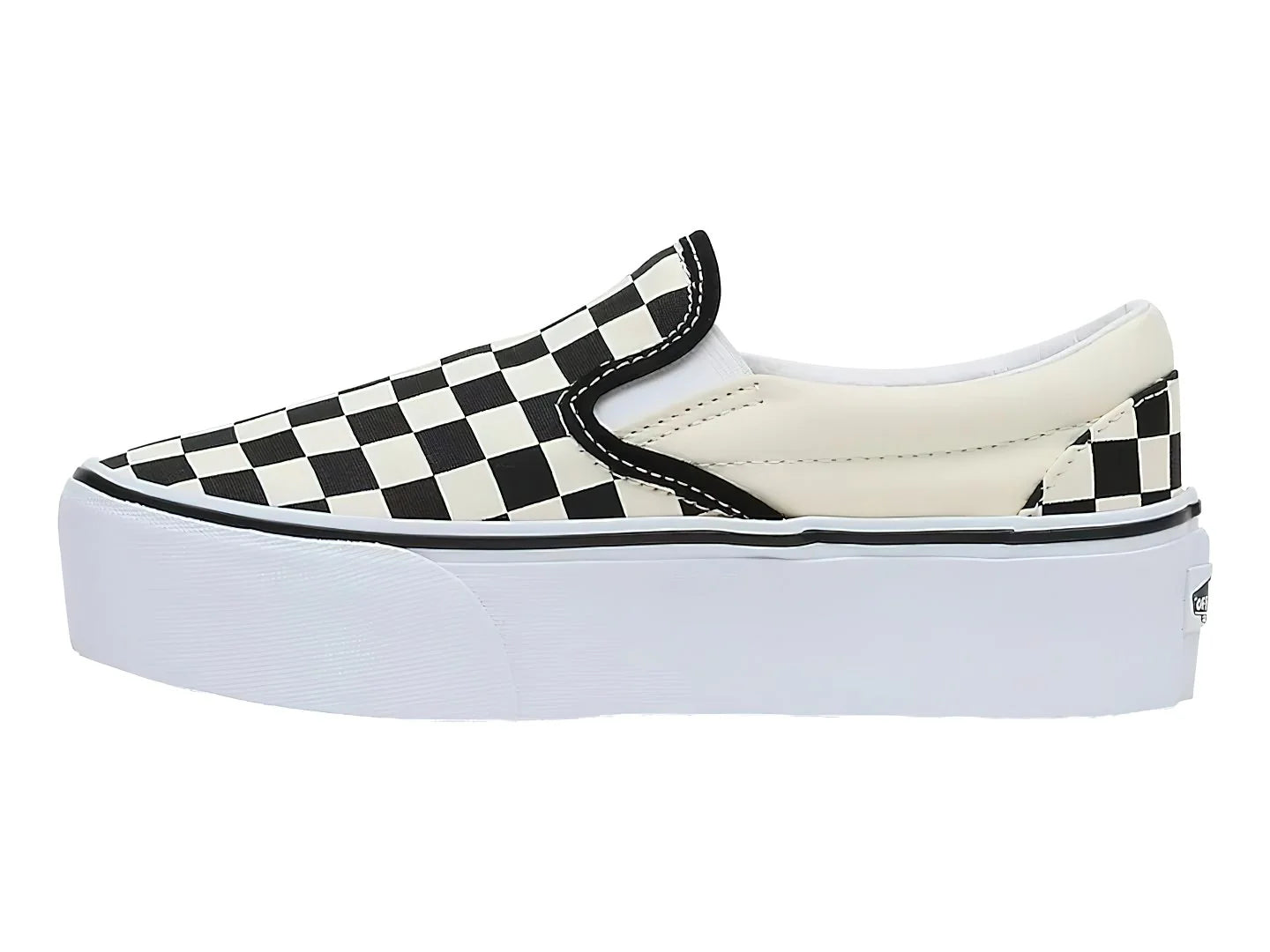 Tenis Vans Classic Slip On Platform Negro y Blanco para Mujer