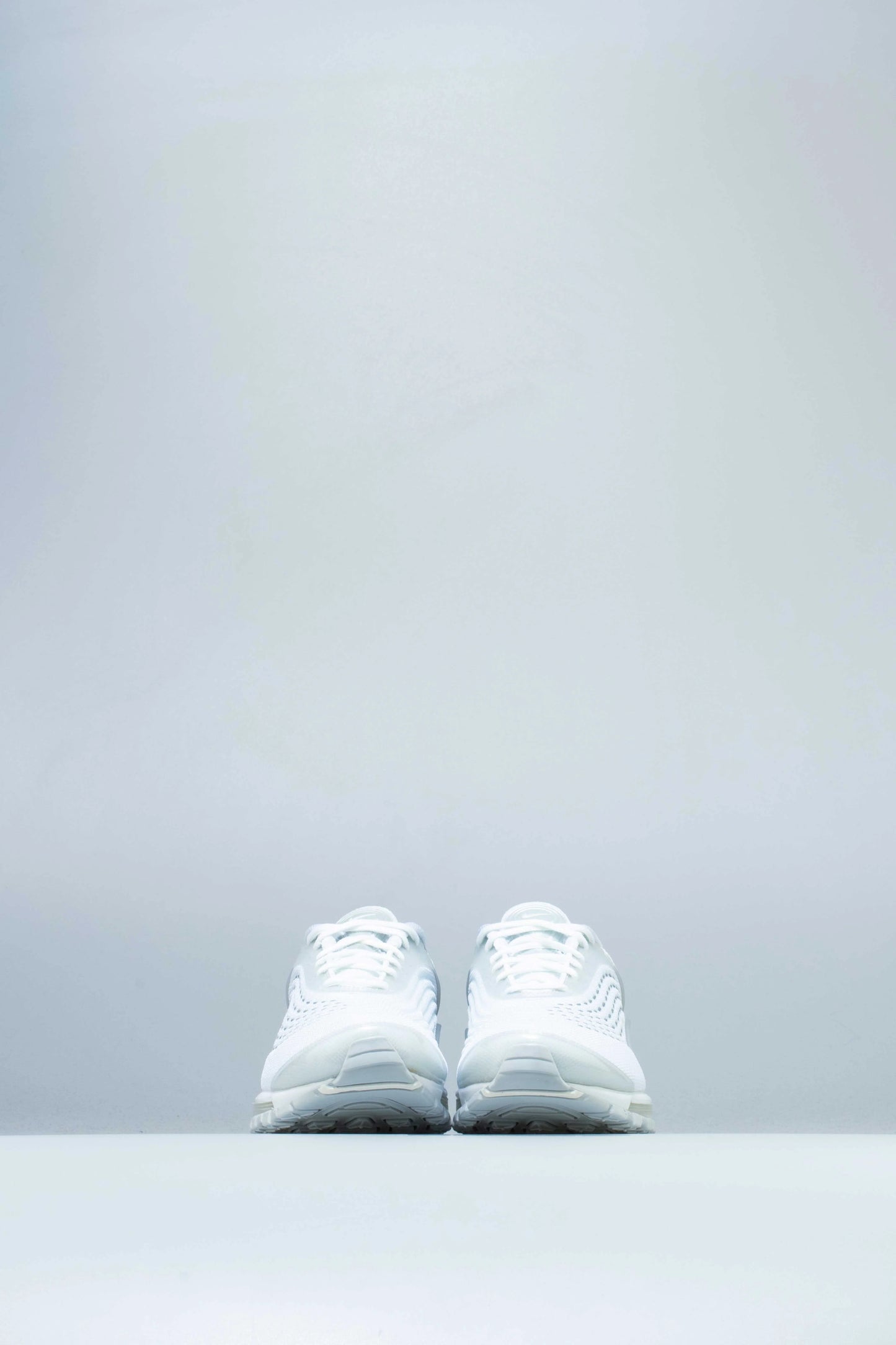 Air Max Deluxe Mens Shoes White Sail Pure Platinum
