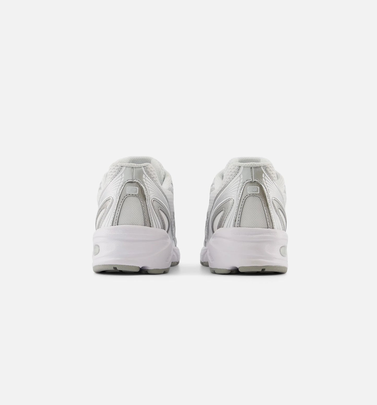 740 White Silver Mens Lifestyle Shoe White Silver Metallic Reflection