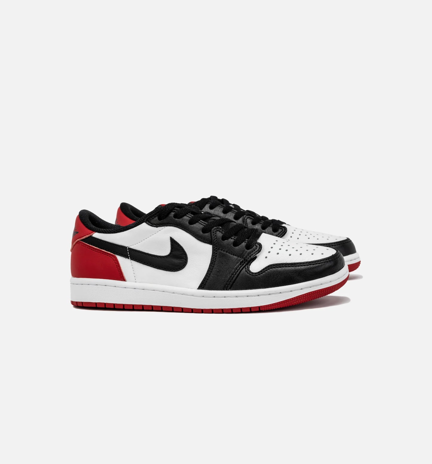 Air Jordan 1 Retro Low OG Black Toe Mens Lifestyle Shoe Black Red