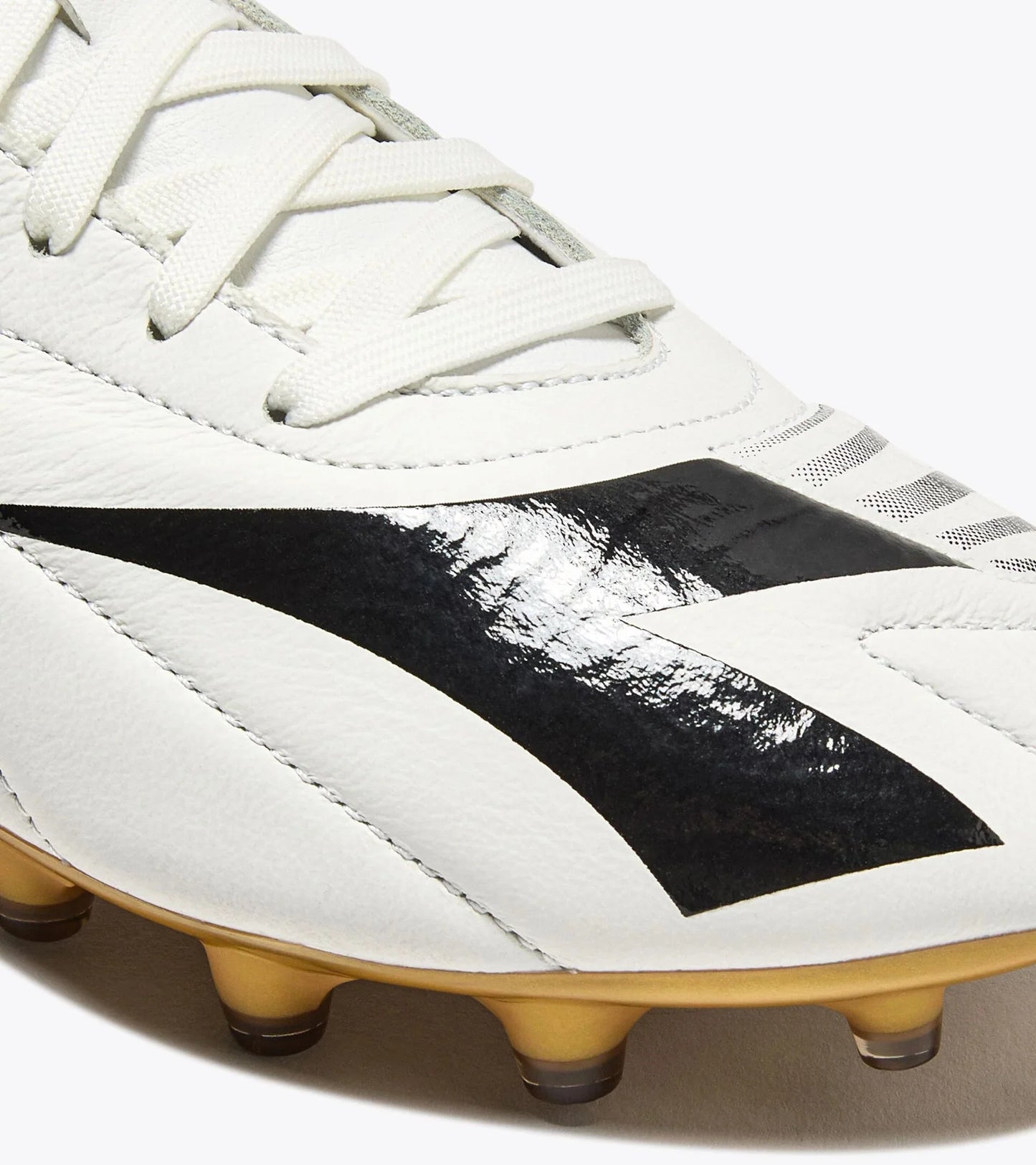 Diadora Maximus Elite LT Womens SLP12 Firm Ground Soccer Cleats White Gold