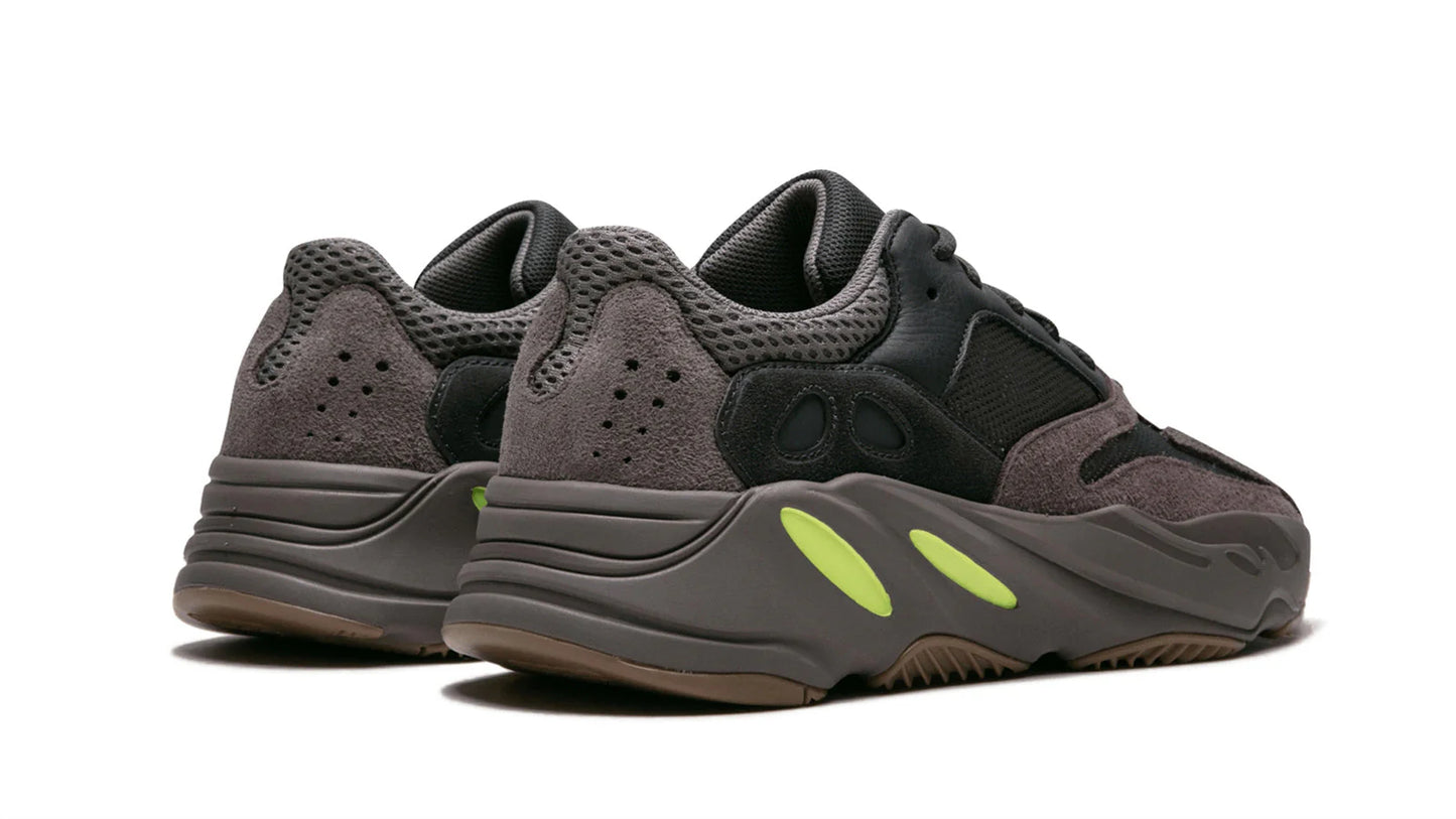 YEEZY BOOST 700 Mauve