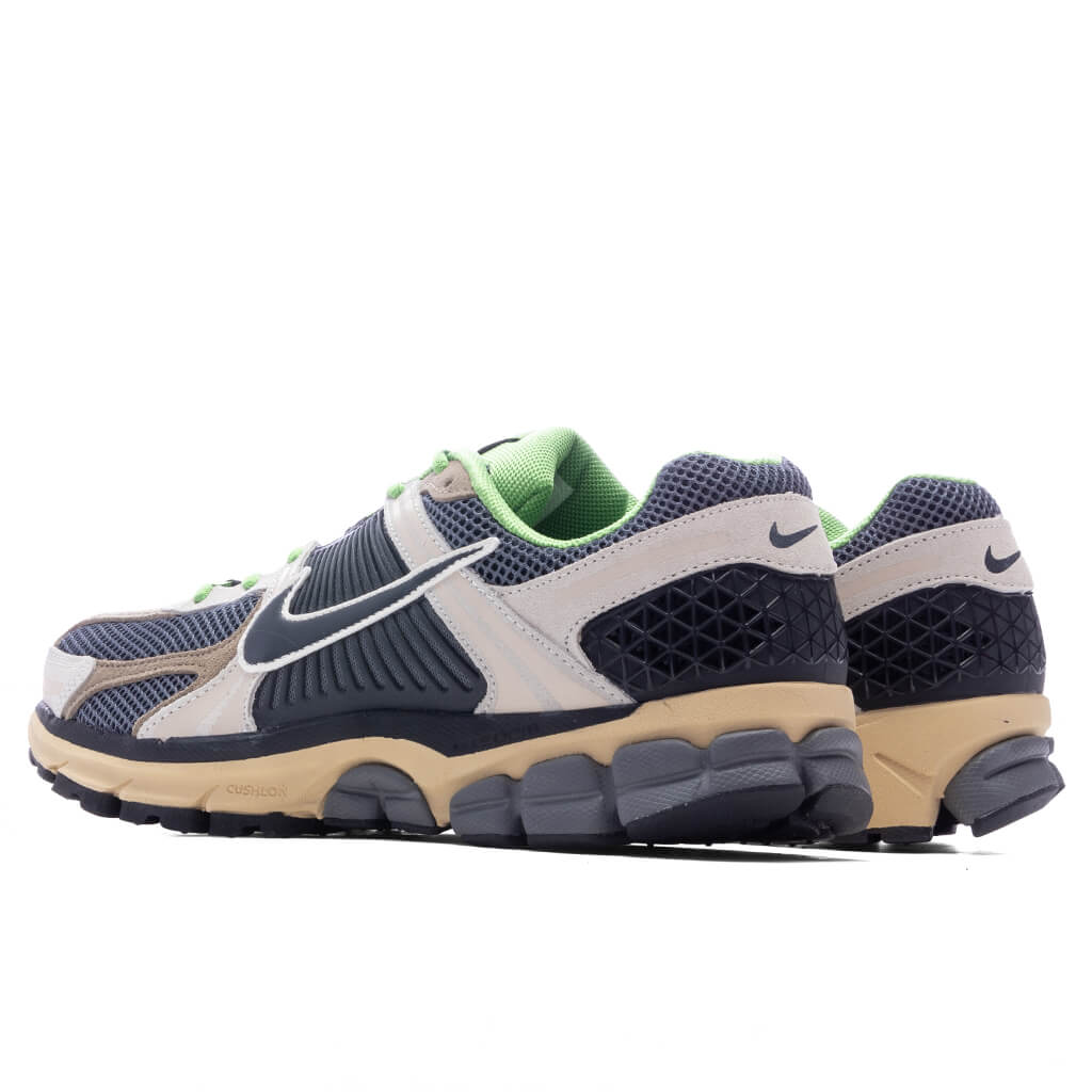Zoom Vomero 5 Pale Ivory Off Noir Smoke Grey