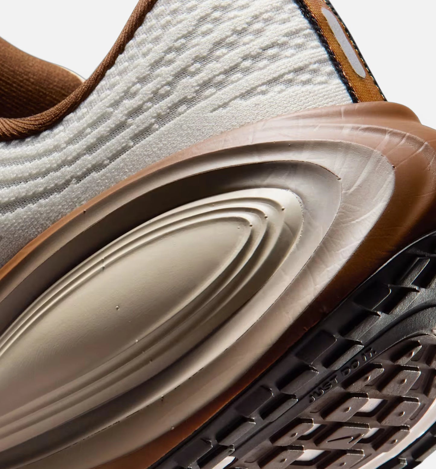 Vomero Plus Sail and Baroque Brown Mens Lifestyle Shoe Sail Pecan Brown