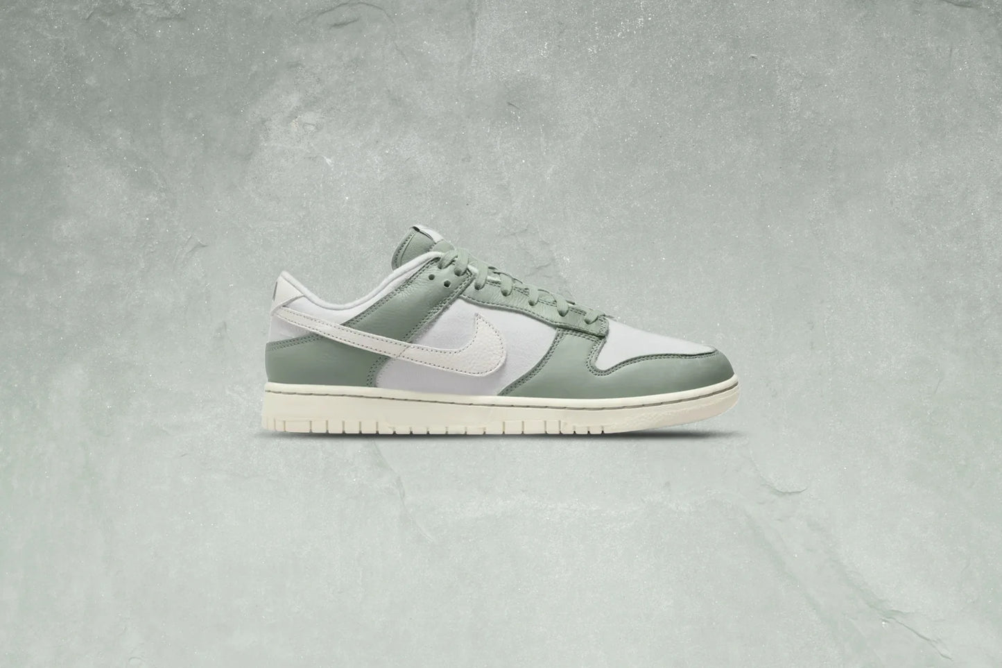 Dunk Low Retro PRM Mica Green Sail Photon Dust