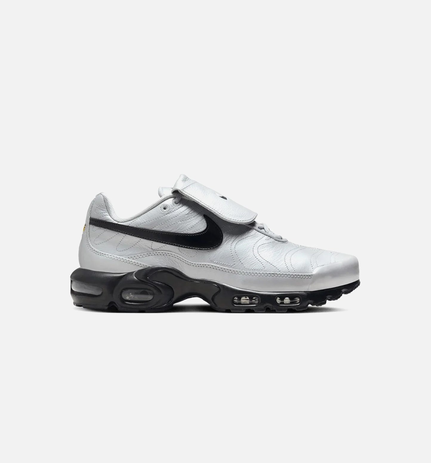 Air Max Plus TNPO Wolf Grey Mens Lifestyle Shoe Wolf Grey Metallic Silver Black